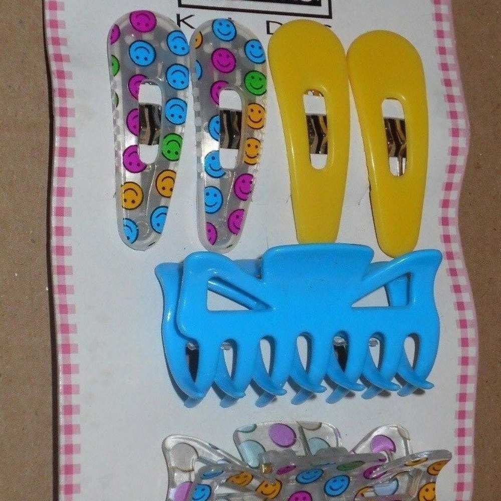 Vintage Rare Collectible Smiley Face 6 Pc Hair Claws Clips Set